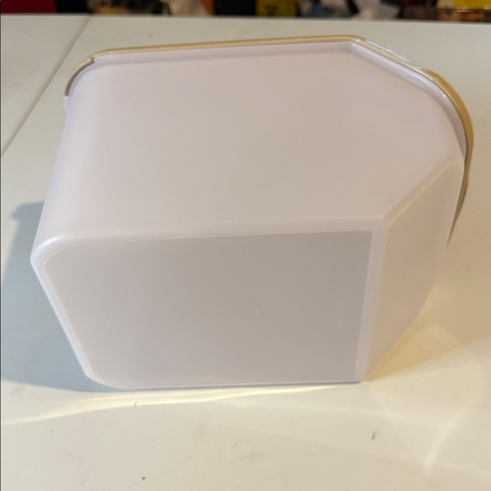 Tupperware Tan Storage Box - Picture 4 of 5